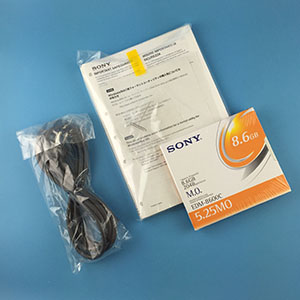 MO-DRIVE 9.1GB 5,25 INCH EXT SONY RMO S561 MO-DRIVE 9.1GB 5,25 INCH EXT SONY RMO S561