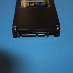 MP100  8G SATA硬盘